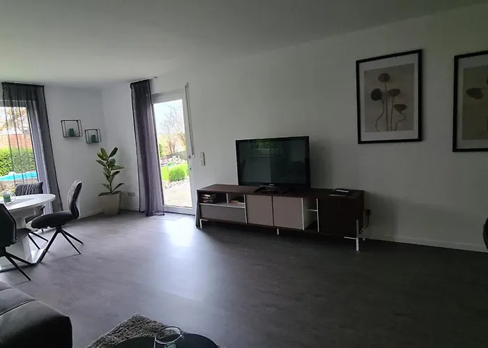 דירה Monteurwohnung באד נוישטאדט אן דר סאאלה